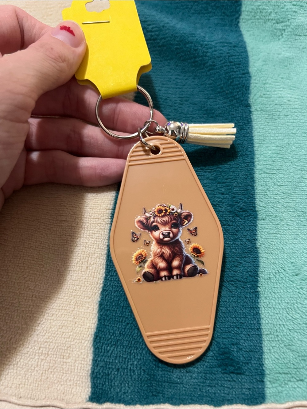 Highland Cow Keychain 🌻 - Picture 2 of 4